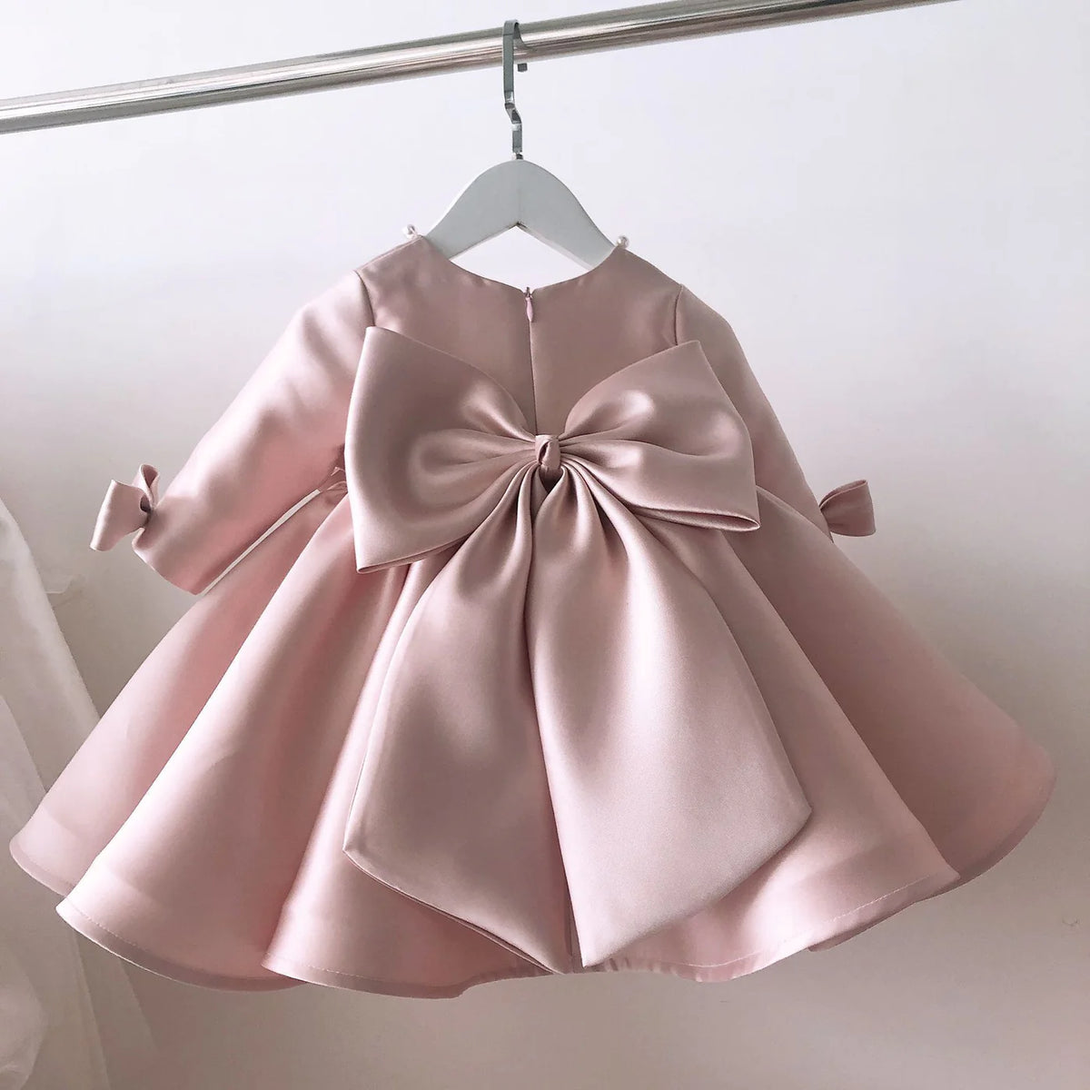 Blush satin frock with bow, photo 3 of 3