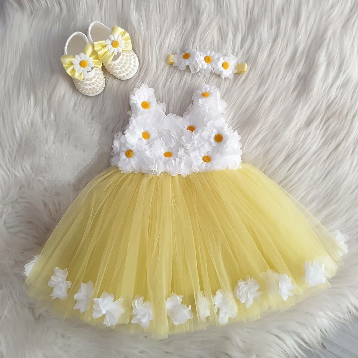 Daisy bodice tulle frock in yellow for a baby girl