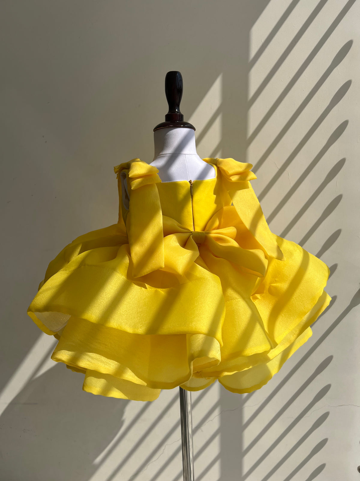 Yellow silk organza frock with bow, photo 3 of 5