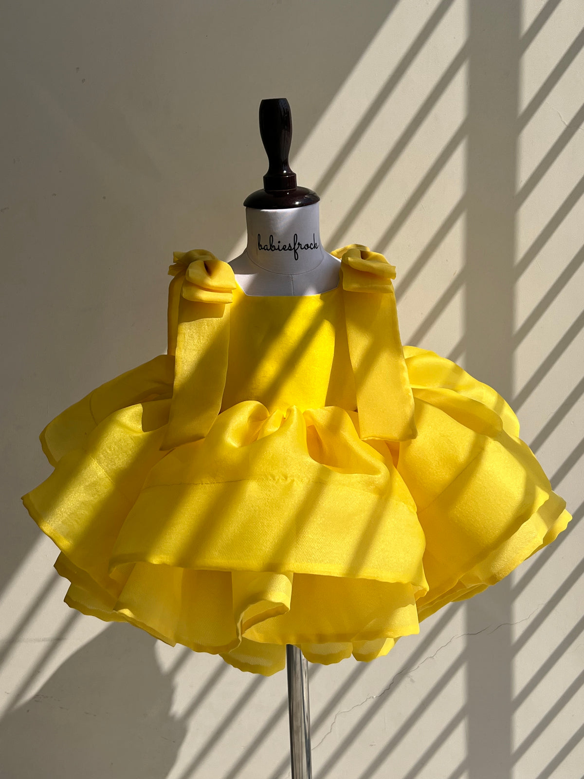 Yellow silk organza frock with bow, photo 5 of 5